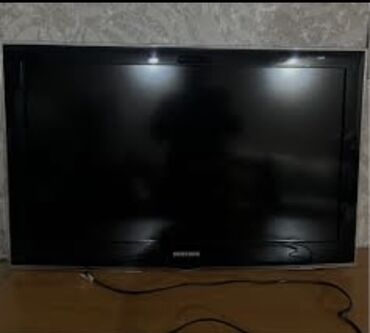 hoffman televizor: Samsung televizor 110 azn 82 ekran sadedi smart deyil yeke televizor