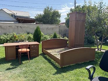 гкафы: Комплект мебели в классическом стиле, цвет тёплый орех. В набор — 6