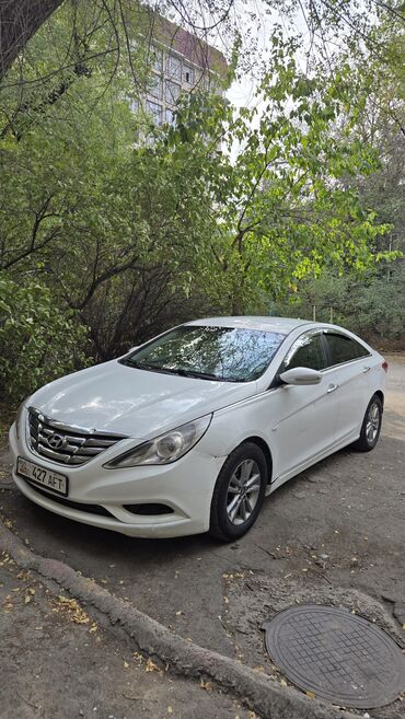 авто бишкек машина кж: Продаю Hyundai Sonata YF 2010 года Двигатель: 2 литра, газ Цена