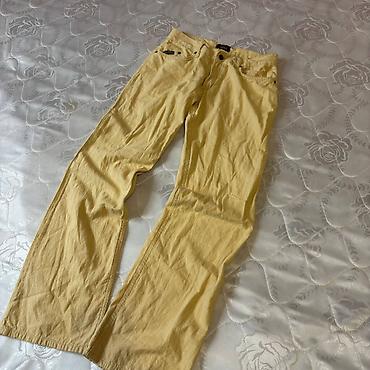 yeni model koftalar: Açıq sarı rəngli kişi şalvarı - Model: 5 ciblə klassik denim kəsimi — 3