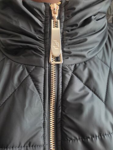 lasagrada куртки цена: Безрукавка Ласакрада, Турция. Отдам по оптовой цене. Обмен не