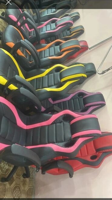 tek kreslo: Новый, С колесиками, Рукояти регулируются, Кожа