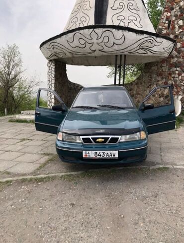 Daewoo: Daewoo Nexia: 2001 г., 1.5 л, Механика, Бензин, Седан