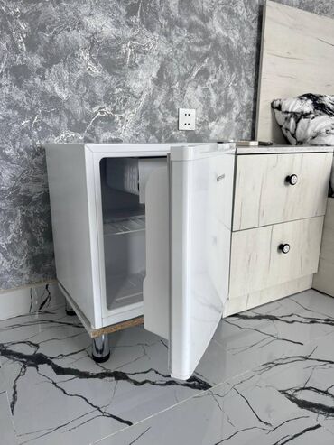 Günlük kirayə evlər: 40 kv. m, 1 otaqlı, Kombi, İşıq, Kanalizasiya — 15