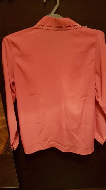 Köynək və bluzalar: ● KOFTA ● Təzə. Türkiyə istehsalı. Ölçüsü - 44. Qiyməti - 25 — 7