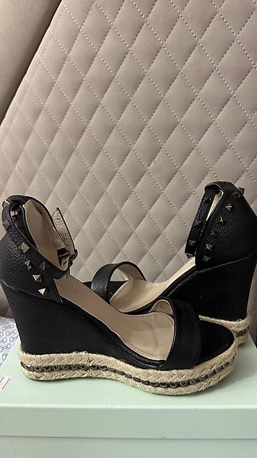 yay krasovkalari: Qara rəngli platforma sandal – dabanı kəndir (jut) toxuması ilə — 3