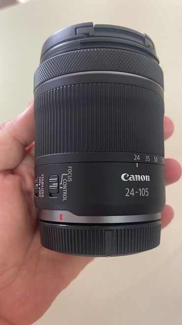 canon eos r qiymeti: Canon 24-105 obyektivi, qara rəngdə. Fokus və stabilizatorun idarə