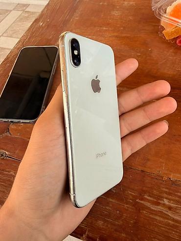 Apple iPhone: IPhone X, 64 GB, Gümüşü, Simsiz şarj — 4