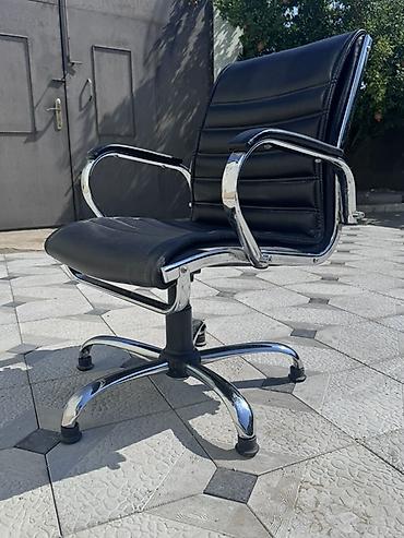 ikinci el ofis kreslosu: Yeni, Təkərli, Qolları tənzimlənmir, Süni dəri — 2