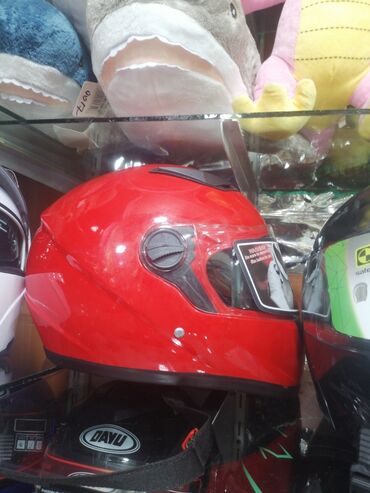 Moto dəbilqələr: 1 ci şəkildəki Moto kaska 29-azn 2 ci və 3cü şəkildəki Moto kaskalar — 2