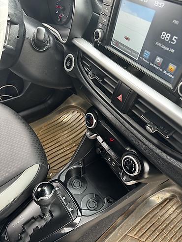 Продажа авто: Kia Picanto: 2018 г., 1 л, Автомат, Бензин, Хэтчбэк — 7