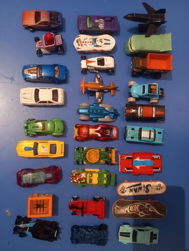 Oyuncaqlar: Orginal Hot wheels modellər 1-5 azn modellər toplu halda endirim