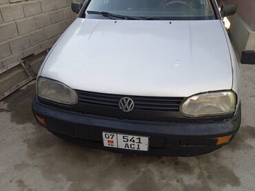 бмб 34: Volkswagen Golf: 1993 г., 1.6 л, Механика, Бензин, Хетчбек
