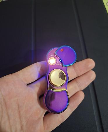 Digər aksesuarlar: Alışqan spinner. Tam metaldır ve USB ilə zaryatka yigir. Mehsullar tam — 3
