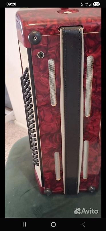 Аккордеоны: Аккордеон Barcarolle Prominenz, красный перламутровый корпус — 8