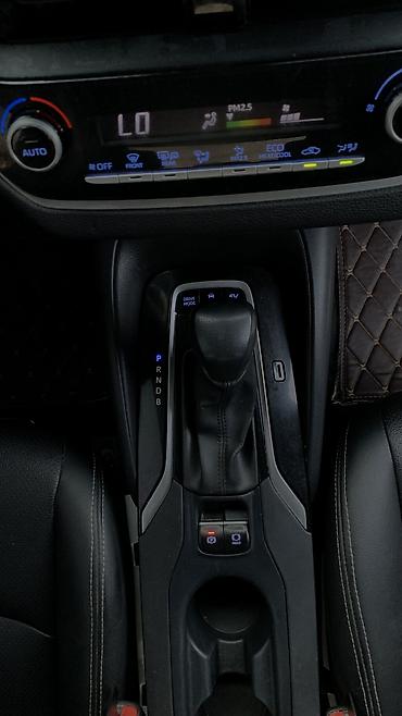 corolla 2016: Toyota Corolla: 2019 г., 1.8 л, Вариатор, Гибрид, Седан — 8