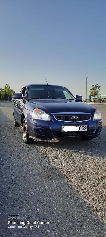 lada diskləri: LADA Priora xetcbek – tünd mavi rəng, tam qapalı salonlu. Xarici — 7