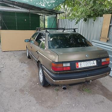 бишкек авторынок: Volkswagen Passat: 1990 г., 1.8 л, Механика, Бензин, Седан — 8