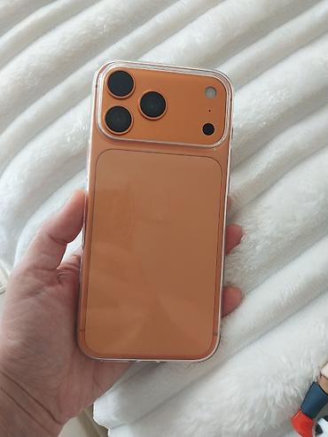 Məhsul: iPhone üçün qoruyucu örtük (şəffaf çərçivəli, narıncı panel)