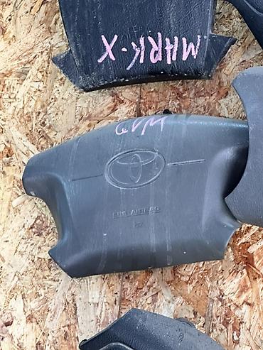 Детали салона: Подушка безопасности водителя (модуль airbag) Toyota. - Оригинальный — 1