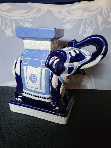 Figure: Figura, bоја - Šareno, Novo — 1