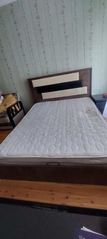 Rəflər: İkinəfərlik çarpayı, Bazalı, Matras ilə, Siyirməsiz