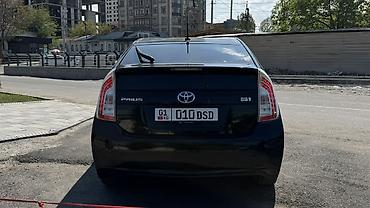 Toyota: Toyota Prius: 2015 г., 1.8 л, Вариатор, Гибрид, Хэтчбэк — 4