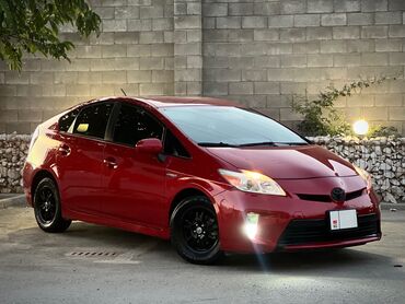 купить автомобиль маз в бишкеке: Toyota Prius: 2013 г., 1.8 л, Автомат, Гибрид, Хэтчбэк