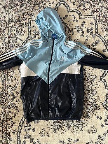винкс брелок: Ветровка adidas Originals с капюшоном - Модель: FT7758 (ярлык внутри) — 1