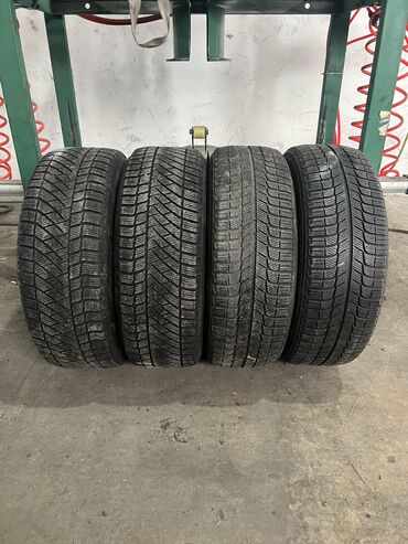 Шины: Шины 225 / 65 / R 17, Зима, Б/у, Комплект, Легковые, Франция, Michelin