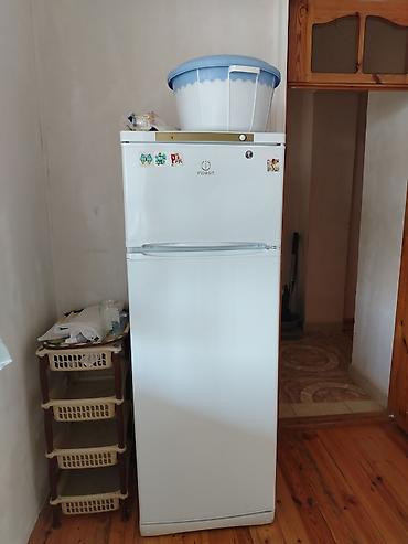 Rəf vitrinləri: Mebel və ev əşyaları paketi - Şüşəli vitrin bufet: Üst hissəsi tam — 7