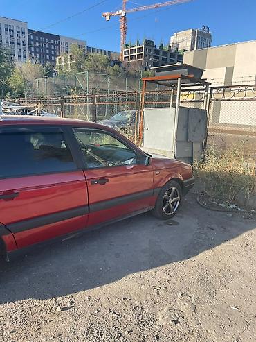 pass: Volkswagen Passat: 1991 г., 1.8 л, Механика, Бензин, Седан — 3