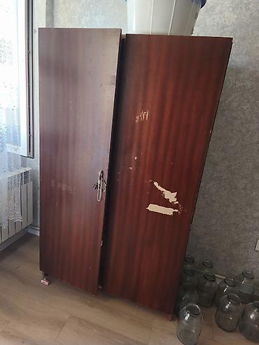 asılqan paltar ucun: Mebel: 4 qapılı, üst dolablı geyim/saxlama şkafı Xüsusiyyətlər: - — 3