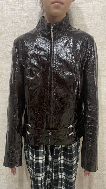 кожаные куртка: Кожаная куртка, Приталенная модель, Натуральная кожа, Укороченная модель, M (EU 38)