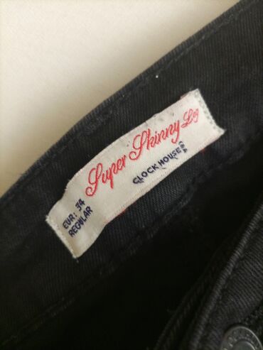 Ostali Kompleti, kombinezoni: Farmerke 34 600 din Guess original bluzica 600.Pamućna trenerka nova — 6