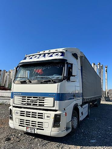 крытый эвакуатор: Тягач, Volvo, 2002 г., Тентованный — 3