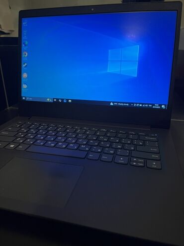 Printerlər: Lenovo noutbuk - Ekran: 14" (təxmini), mat panel - Klaviatura: tam