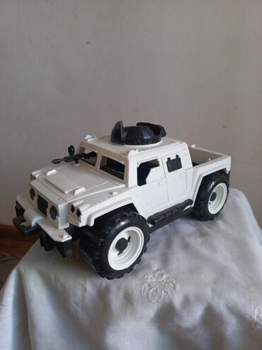 Игрушки: 10 игрушка 1000 сом игрушки б/у розницу не будет адрес мкр.Тунгуч — 8