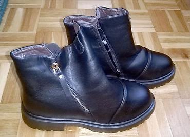 Gležnjače: Čizme ženske br. 41 – NOVO! - Model: kratke zimske čizme, crne boje - — 9