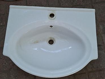 Ağ keramika hamam/lavabo qabı (divara montaj üçün) satilir. Isteyenler lalafo.az -da Ağ keramika hamam/lavabo qabı (divara montaj üçün) satilir. Isteyenler