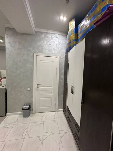 квартира бишкек одно комнатный: 1 бөлмө, 42 кв. м, Жеке план, 3 кабат, Дизайнердик ремонт