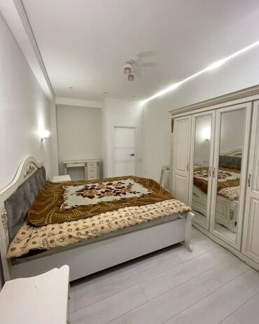 Долгосрочная аренда квартир: 2 комнаты, Риэлтор, С мебелью полностью — 4