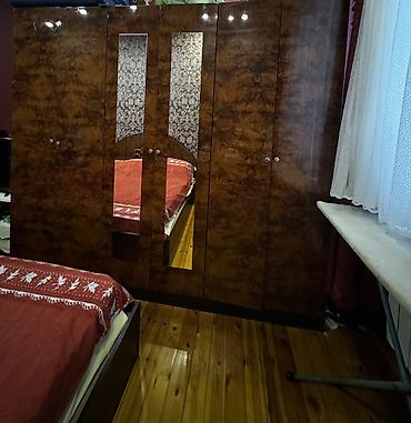 Mebel: 2 təknəfərlik çarpayı, 2 tumba, Dolab, Termo, İşlənmiş — 2