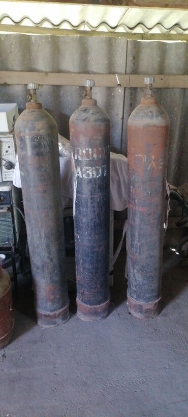 Газовые баллоны: Баллоны из-под азота, кислорода и метана at lalafo.kg Газовые баллоны: Баллоны из-под азота, кислорода и метана