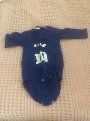 Dəstlər: Körpə geyim dəsti - 3 ədəd qalın, ayaqlı tulum: - Açıq mavi rəngdə — 44