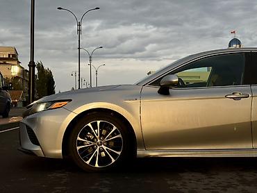 corolla 2016: Toyota Camry: 2020 г., 2.5 л, Вариатор, Гибрид, Седан — 7