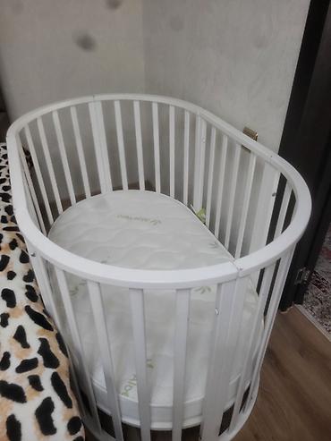 makyaj mebeli: Oval formalı beşik + döşək - Rəng: ağ - Material: ağac/laminat — 2