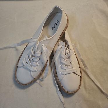 zara haljina s: Beli ženski platneni patike/espadrile DeeZee - Brend/model: DeeZee — 1