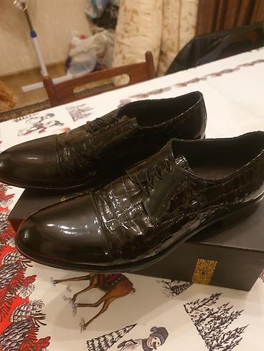 Ayaqqabılar: CICCIOLE kişi klassik ayaqqabısı - Model: krujevalı laklı kap-toe — 2
