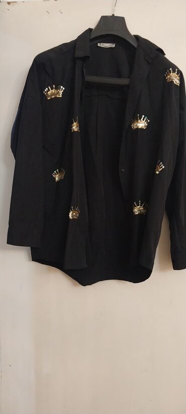 biserli koynekler: Qara üzəri biserli köynək
çox az istifadə olunub